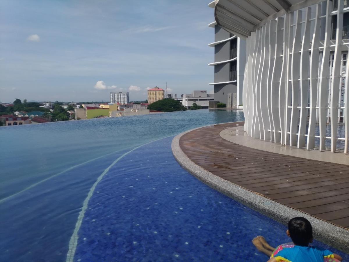 Golden Troika Kota Bharu - 2 Bedrooms Eksteriør bilde