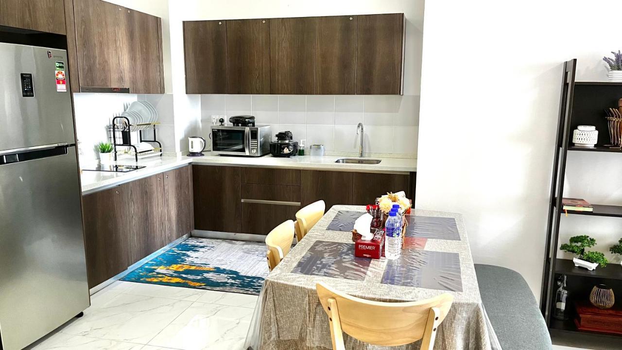 Golden Troika Kota Bharu - 2 Bedrooms Eksteriør bilde