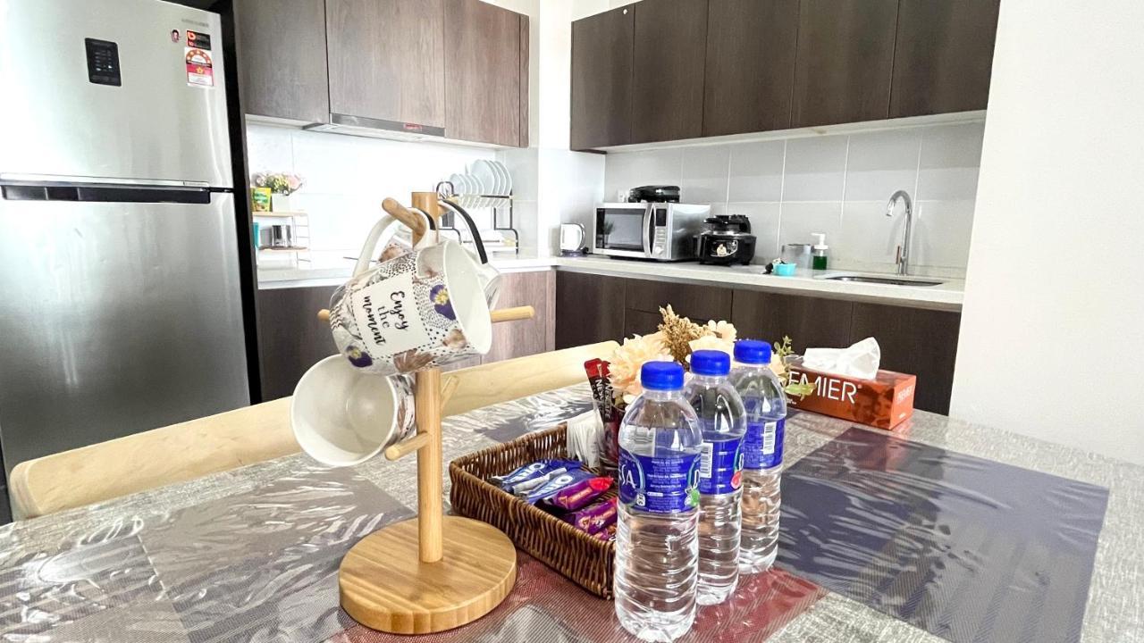 Golden Troika Kota Bharu - 2 Bedrooms Eksteriør bilde