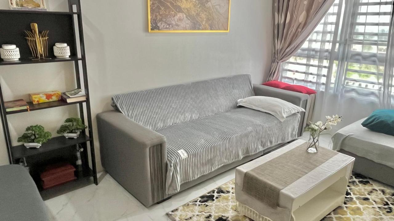 Golden Troika Kota Bharu - 2 Bedrooms Eksteriør bilde